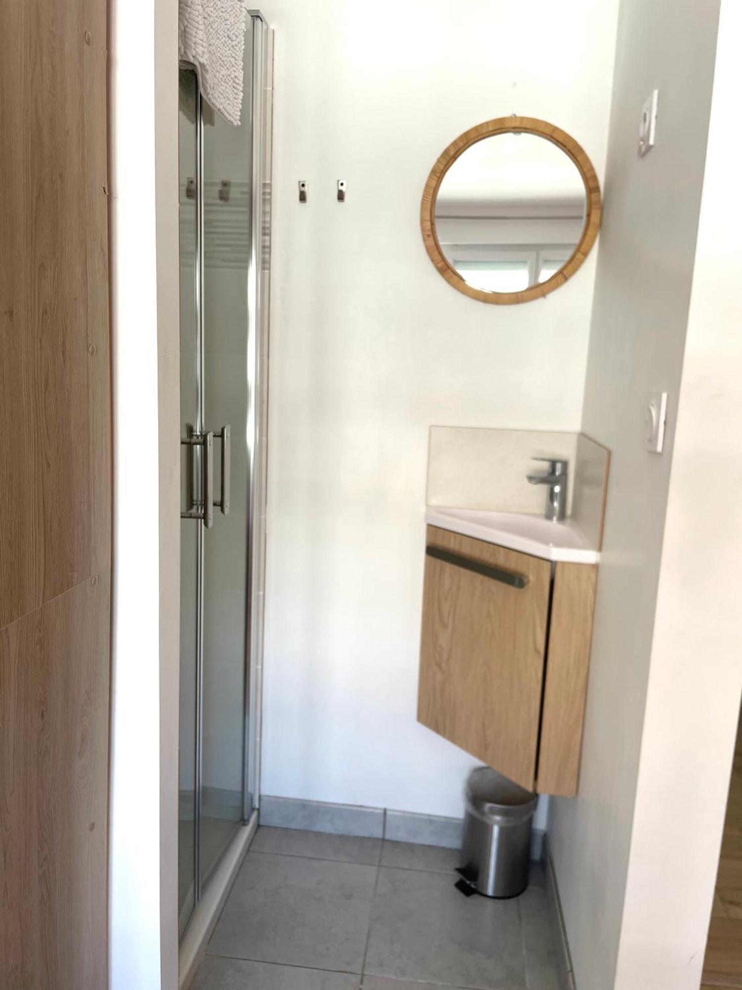 Apartment Le Terra-cota 3 Ch Privees 10' Gare-port Et Plage, Wfi, Cosy